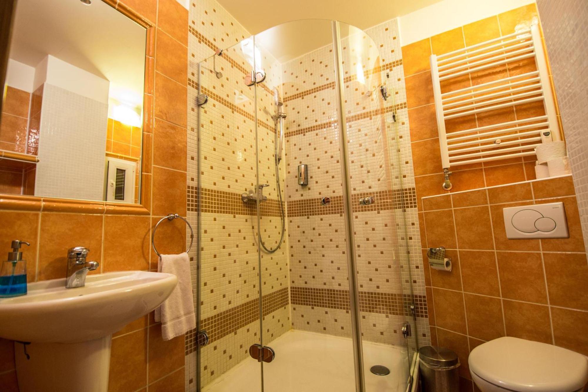 Main Prague Square Apartments Sauna And Fireplace Dış mekan fotoğraf