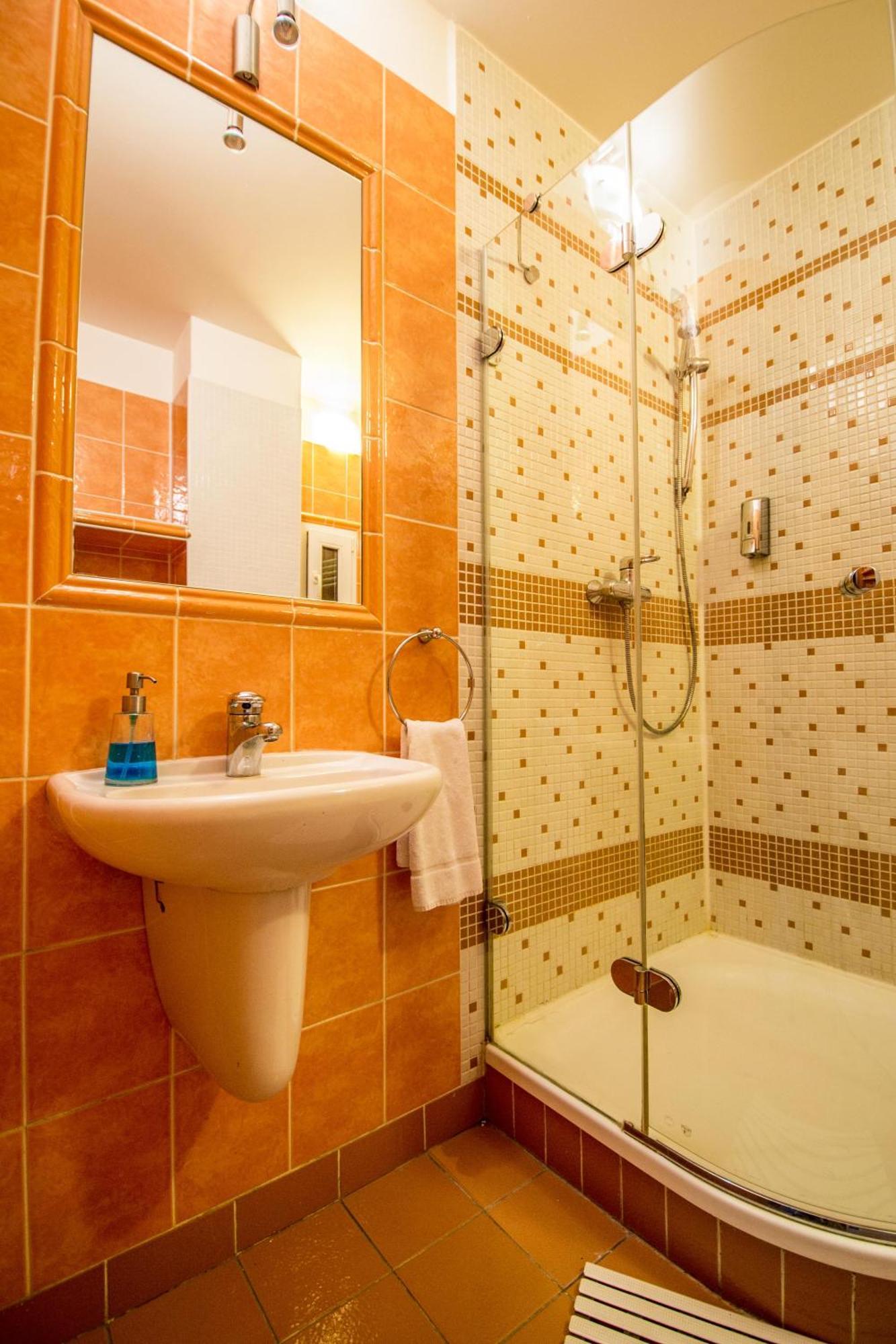 Main Prague Square Apartments Sauna And Fireplace Dış mekan fotoğraf