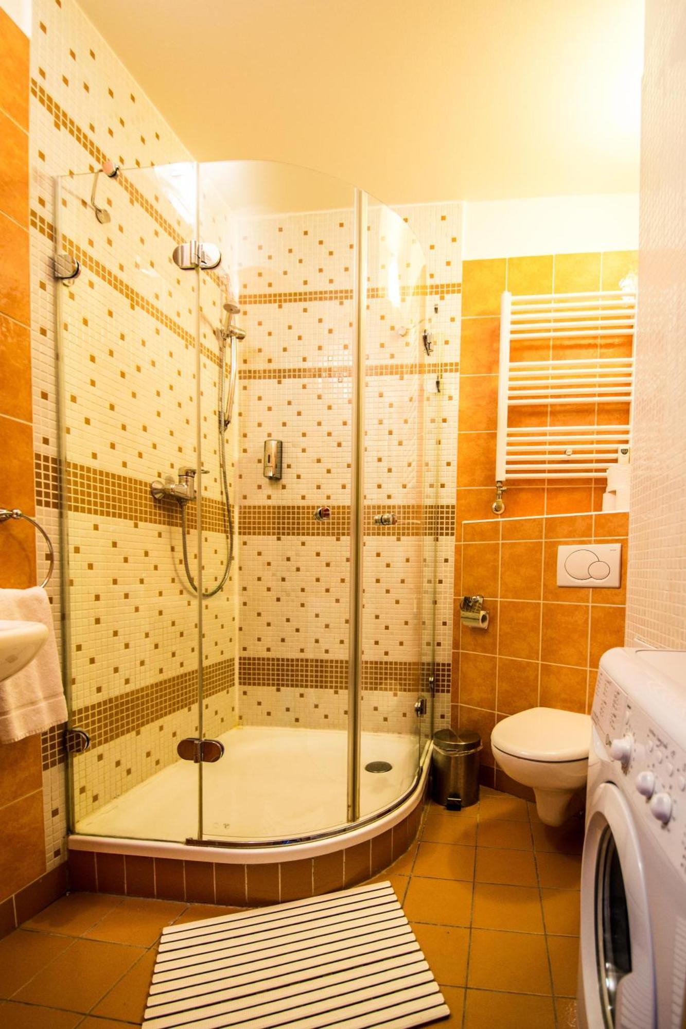 Main Prague Square Apartments Sauna And Fireplace Dış mekan fotoğraf