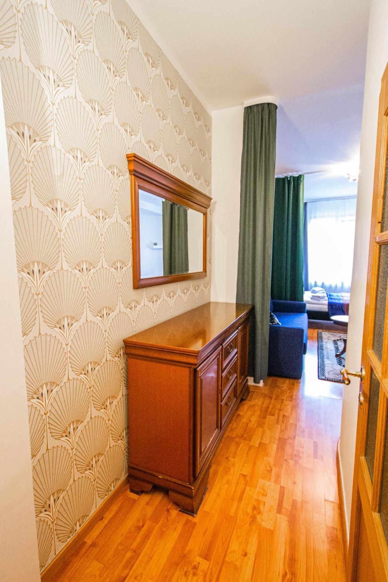Main Prague Square Apartments Sauna And Fireplace Dış mekan fotoğraf